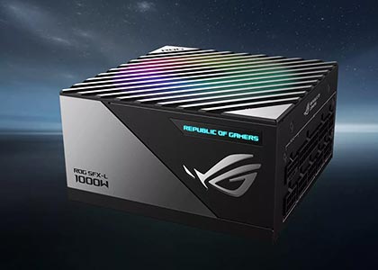 Sursa de alimentare din seria ROG LOKI, cu un fundal tematic insipirat de o galaxie.