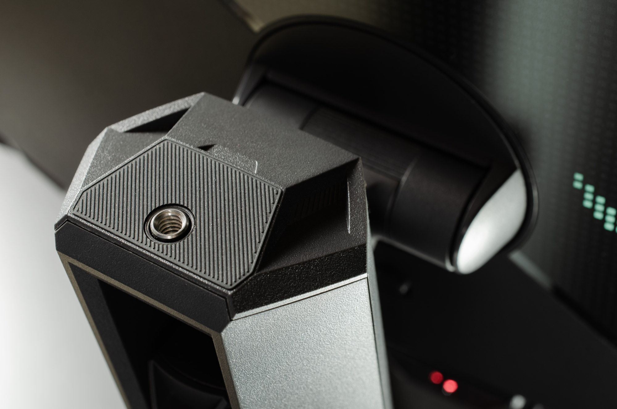 Closeup view of the tripod socket atop the stand